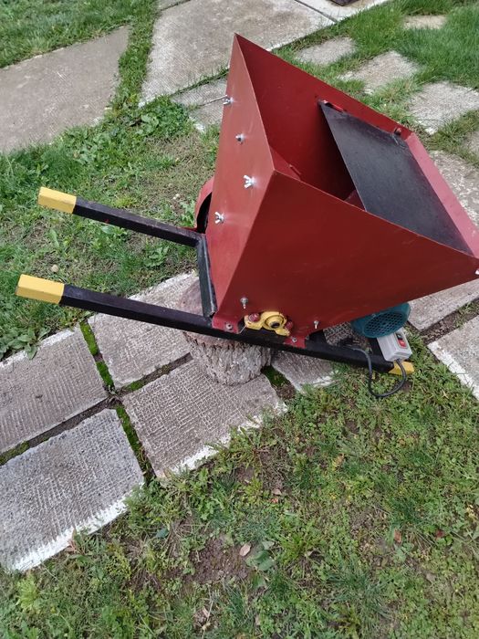 Zdrobitor electric pentru fructe