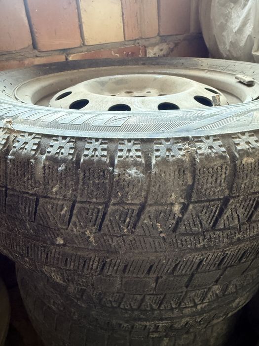 Продам штапмы с резиной зимней 14