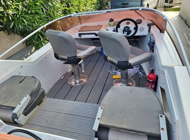 Barcă+motor+peridoc