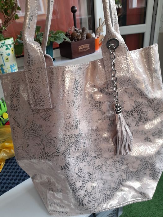 Нова дамска чанта