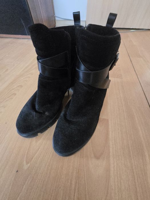 Дамски ботуши с токчета