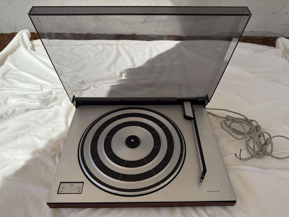 Pick up Beogram 1600 , doza cu ac rupt
