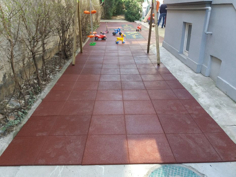 PRODUCATOR Dale cauciuc/tartan/pavele cauciu