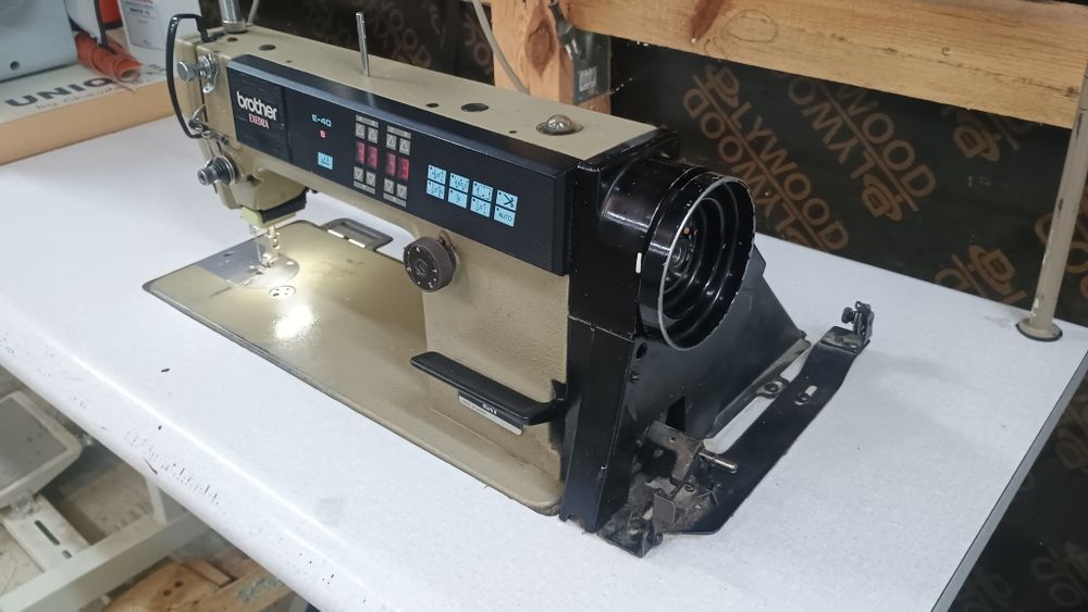 Индустриална шевна машина Brother Exedra E-40