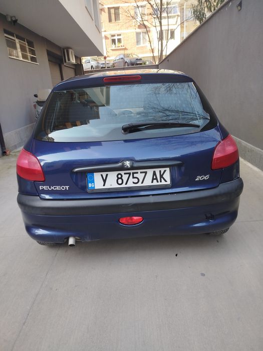 Peugeot      206