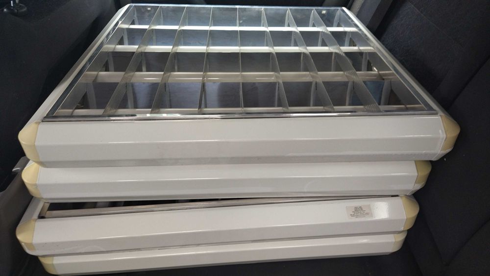 Луминисцентни осветителни тела 60х60 оборудвани 8 бр.