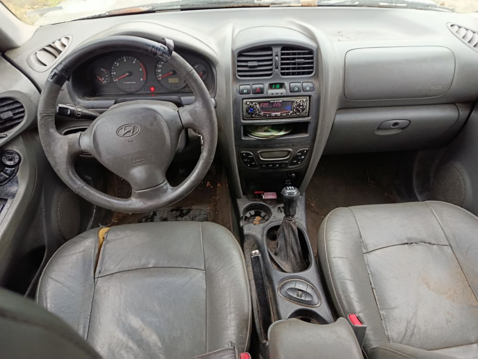 Продава се на Части Hyundai Sante Fe