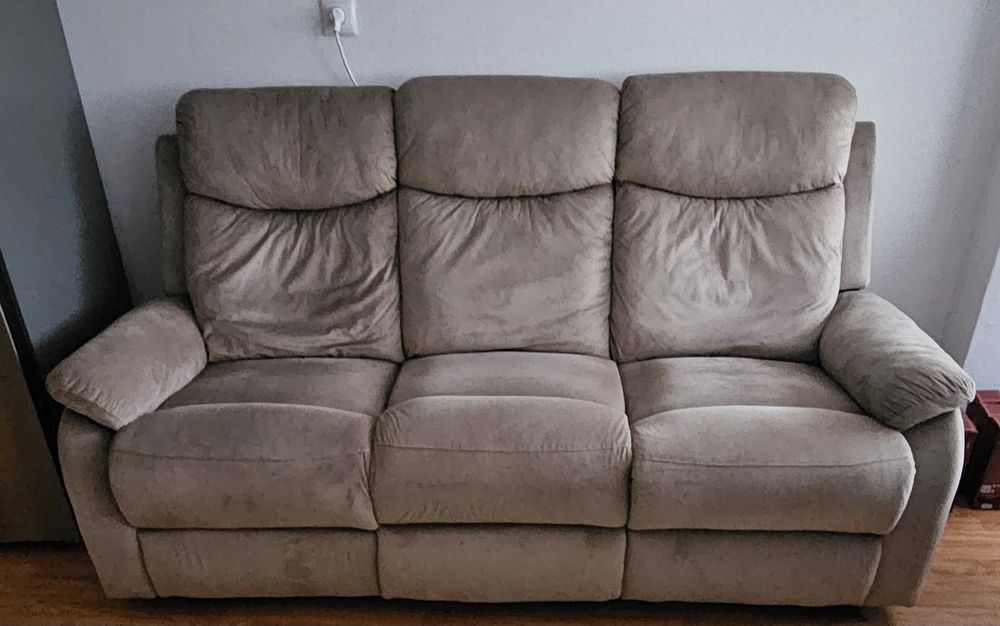 Vând canapea cu recliner