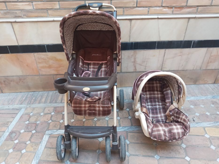 Коляска с люлкой