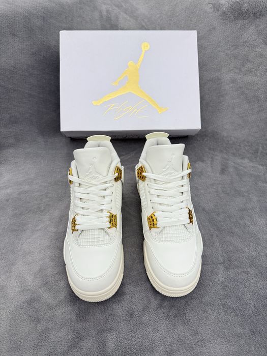 Air Jordan 4 Retro Metallic Gold mărimea EU/44.5