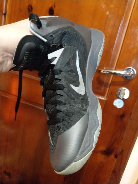 Резервирани.Nike Zoom 42,5нм. 27,0см.
