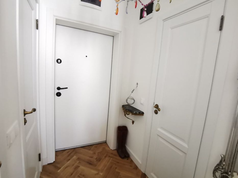 Дава се под наем Двустаен апартамент в София, Триъгълника - 60 кв.м за 715 € - Снимка #12