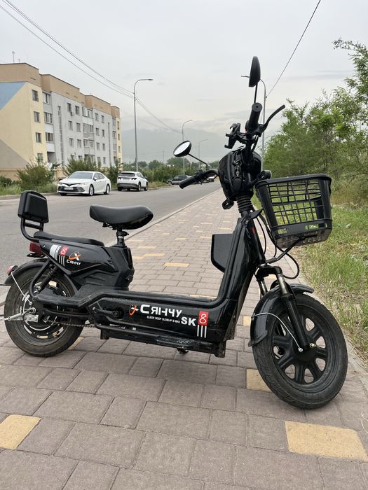 Электроскутер SK8 в хорошем состоянии, торг уместен