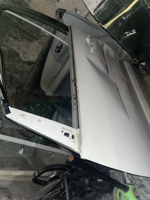 Дверь на тайота эстимо