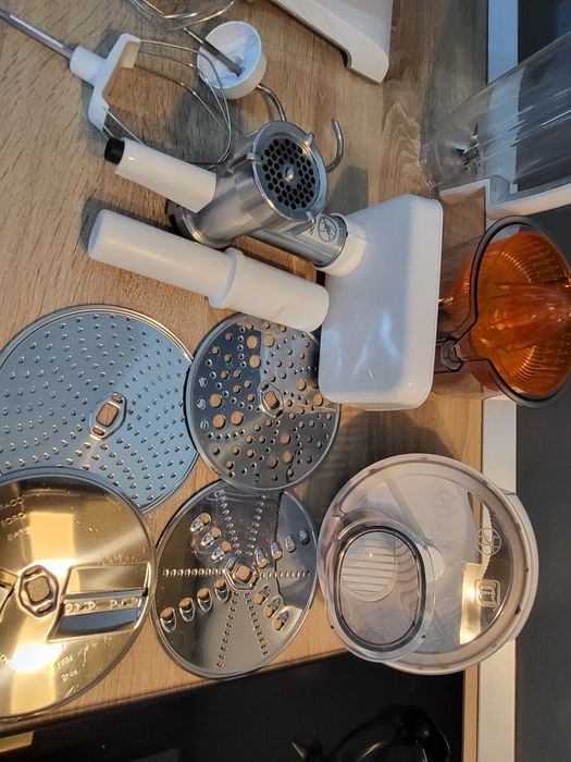 Robot de bucătărie Bosch multifunctional