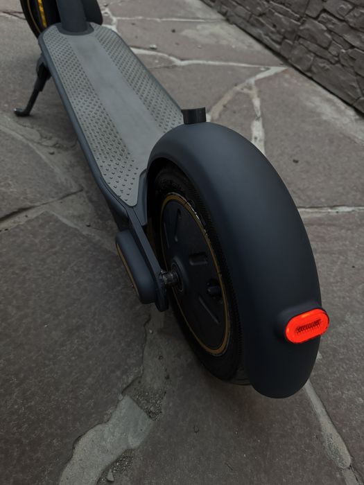 Segway Ninebot KickScooter Max G30