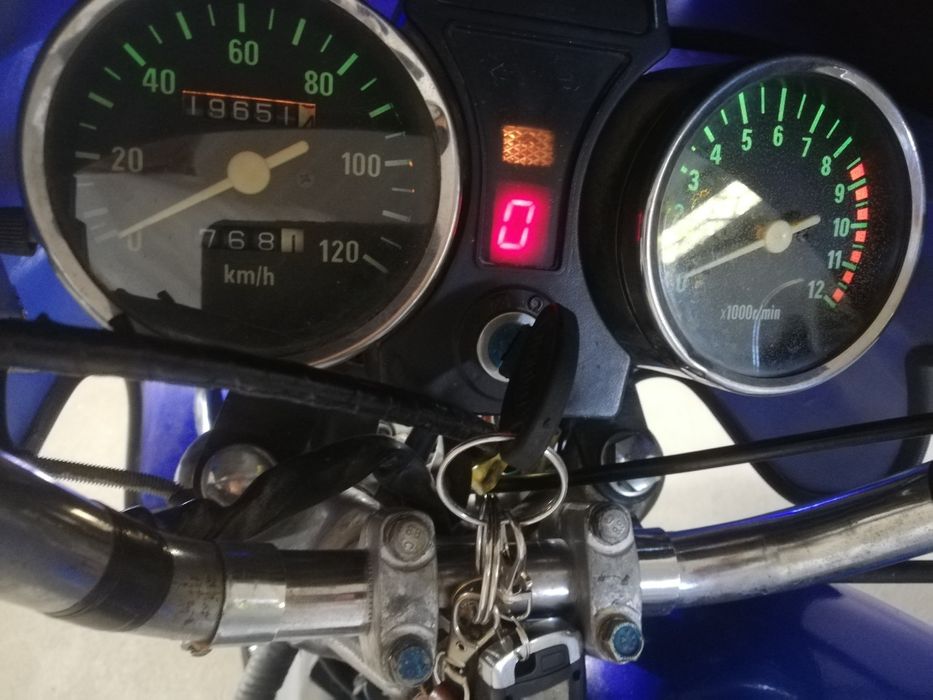 Moped honda kuzov juda baquvat