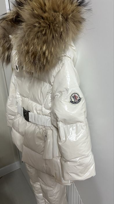 Продаю зимний комбенизон для девочки