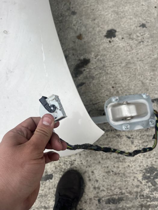 Заден капак багажник бмв ф30 bmw f30 капак