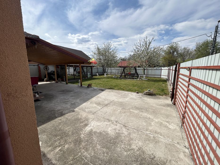 Casa de vanzare Iezureni