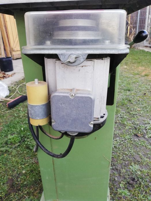 Vand masina de frezat cu masa ELEKTA TF-100M