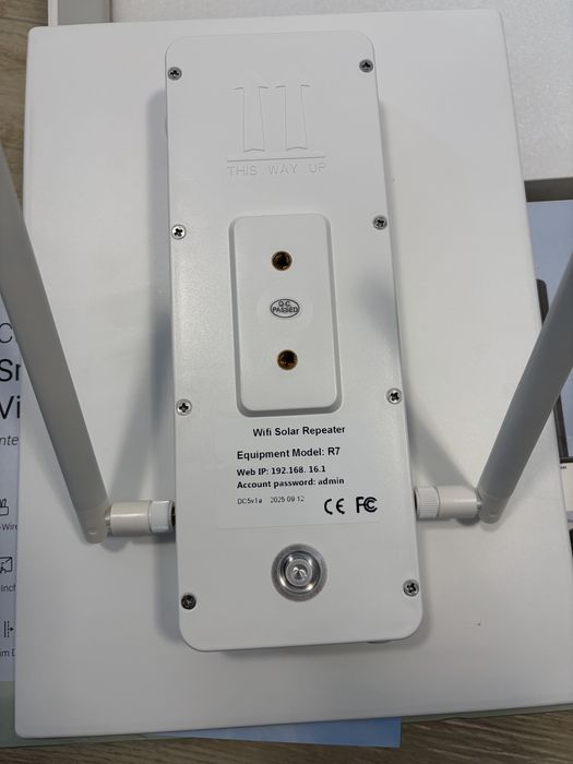 Extender WiFi Solar R7 Exterior 2.4 GHz 300 Mbps 20000 mAh Panou Solar 15W IP65