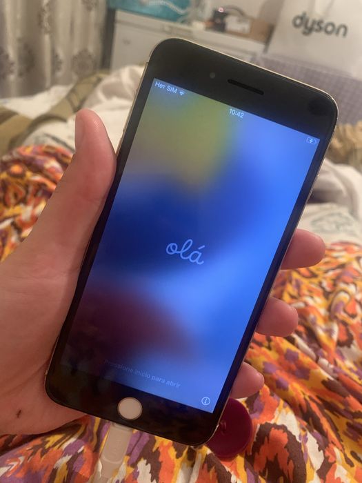 ПРОДАМ АЙФОН 7+ срочно