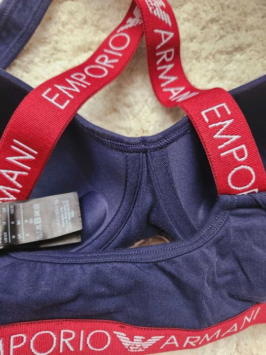 Дамски спортен сутиен Emporio Armani M размер оригинален
