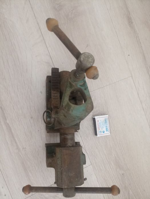 Слесарные Тиски СССР недорого