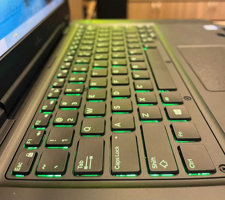 Dell Latitude Rugged 5420. Core i5 8350U - 1,7/3,6 GHZ. 16/256 GB