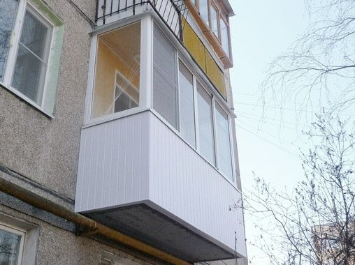 Пластиковые балконы окна двери