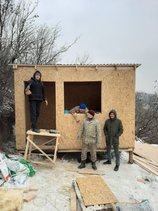 Продам туалет деревянный.