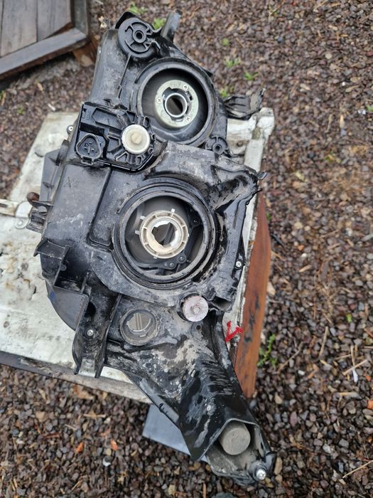 Фара передняя правая Camry 50