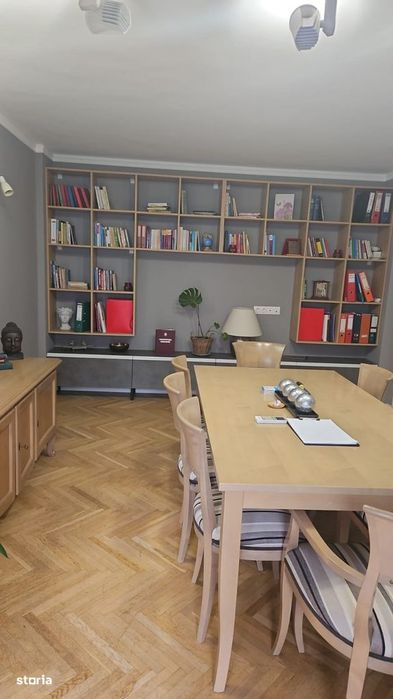 Spatiu amenajat pentru birouri. Bd. Coposu. Vedere stradala.