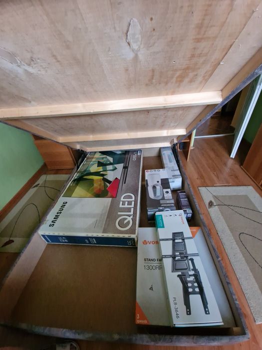 Pat dormitor cu lada de depozitare + 2 corpuri mobilier