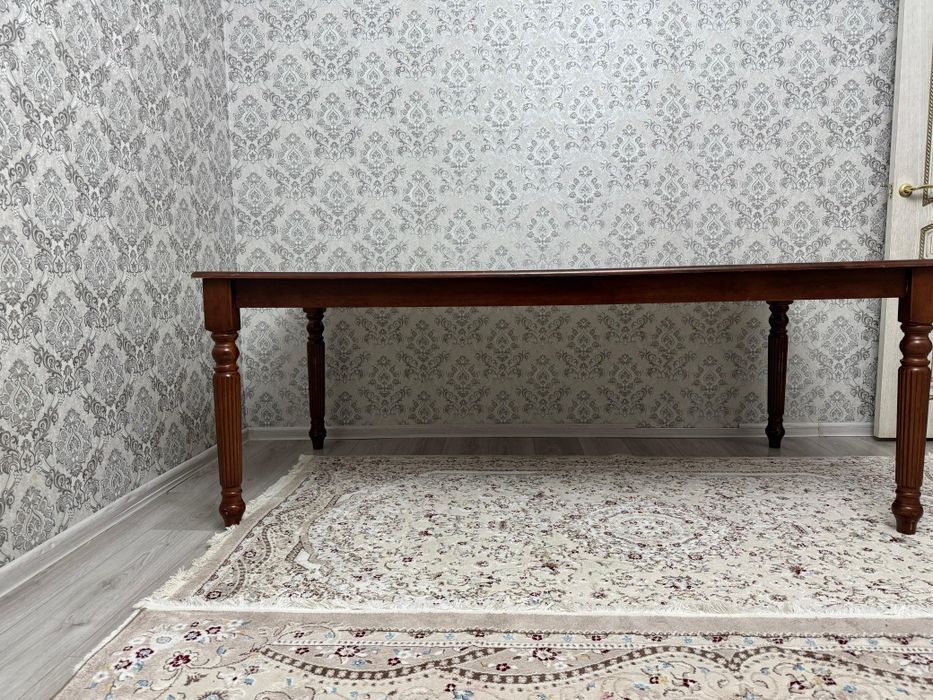 Продаю Качественный стол