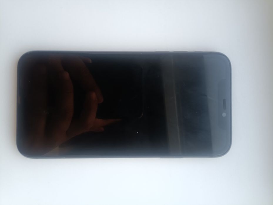 Продам iphone 11 64gb