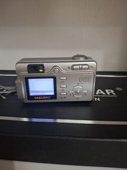 Цифровая камера YAKUMO