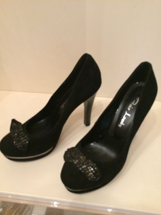 елегантни обувки