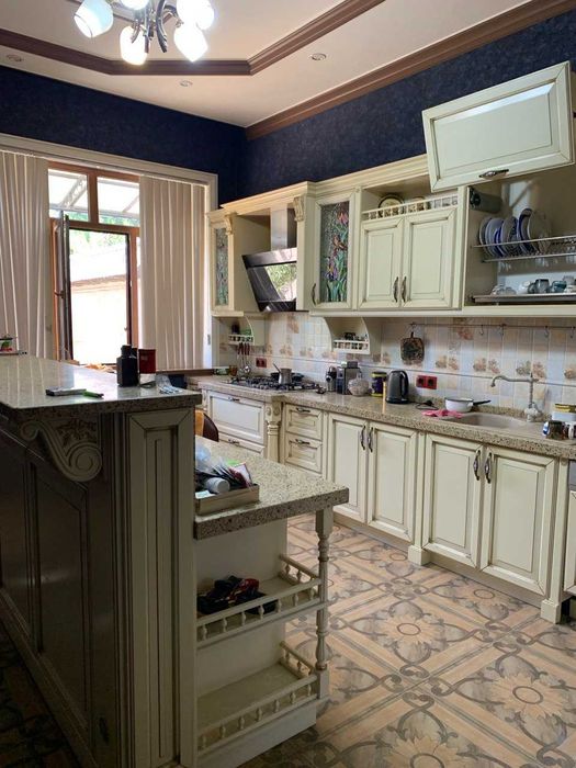 Продается напротив САМПИ Юнусабадский район 3-уровный евродом 6 соток