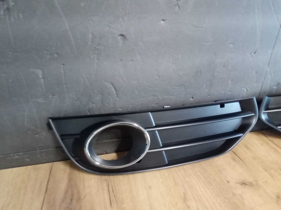 Grila proiector ceata Audi A4 B8 ALLROAD 2010-2015 Stanga sau Dreapta
