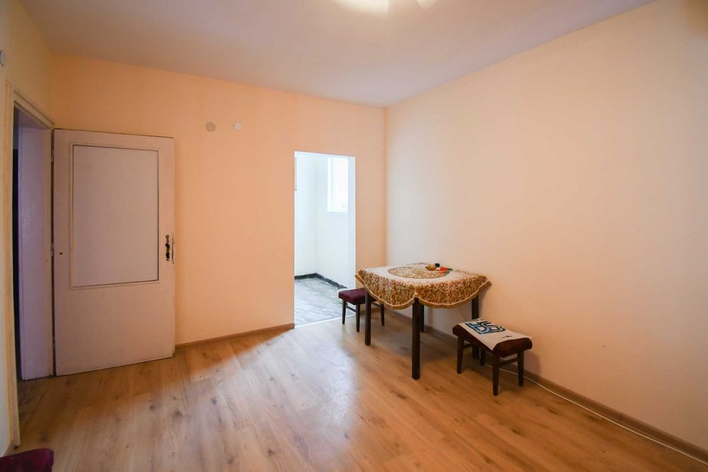 Двустаен имот в Горна баня