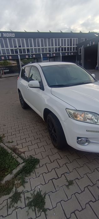 TOYOTA RAV4 2011 — imagine 4