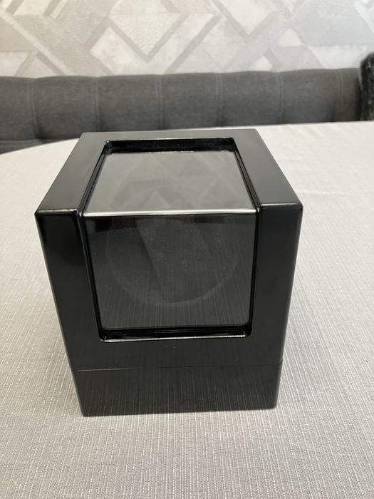 Watch Winder Box - Кутия за навиване на автоматични часовници ; самонавиващ се / автоматичен часовник