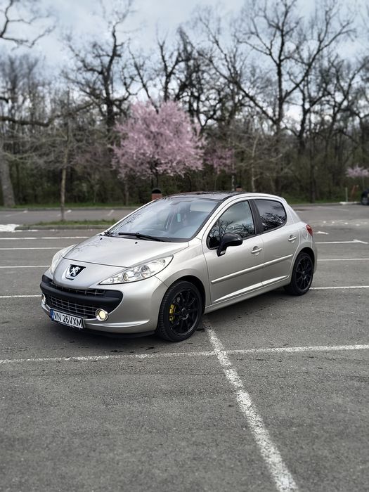 Vând Peugeot 207