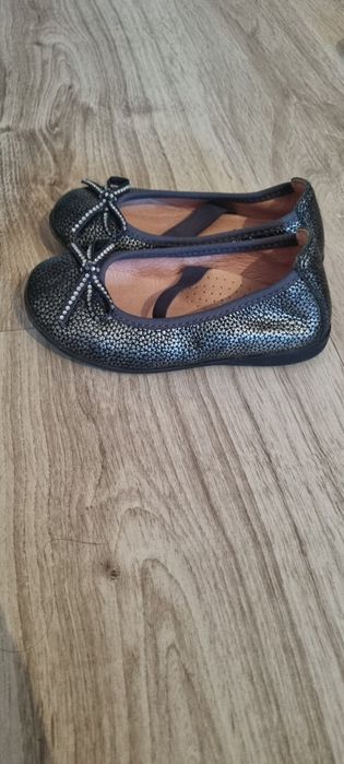 Продам туфли детские кожа