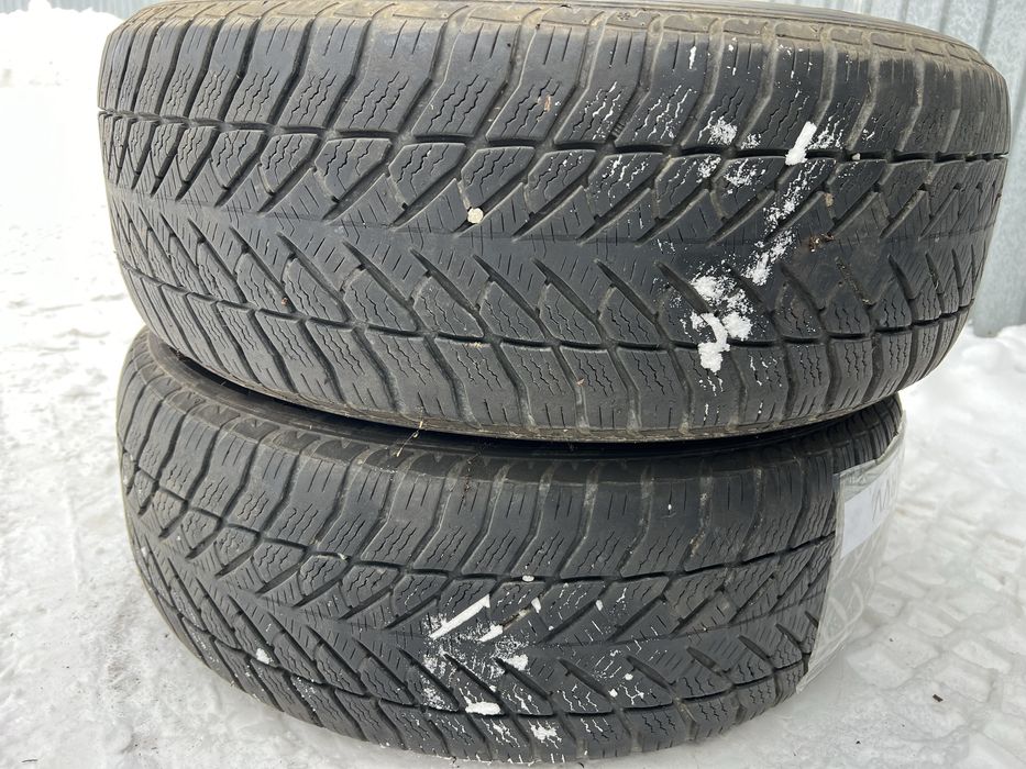 Vand anvelope iarna 245/65R17