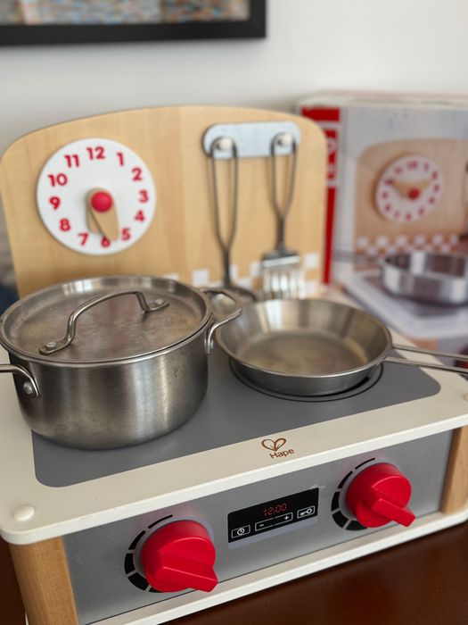 Hape Дървена мини кухня 2в1