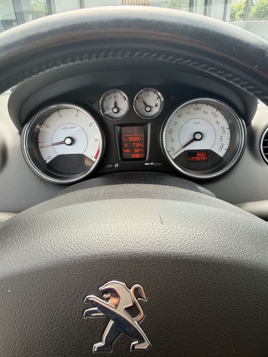 Peugeot 308 1.6 THP Allure – 2012 – 238.800 km