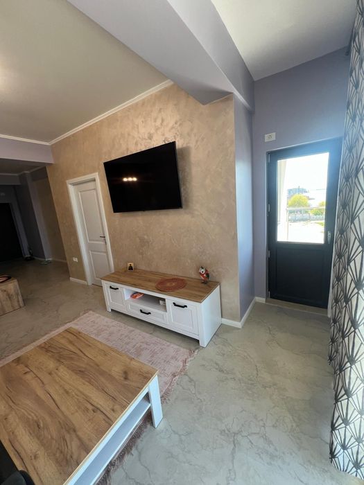 Vând apartament Mamaia